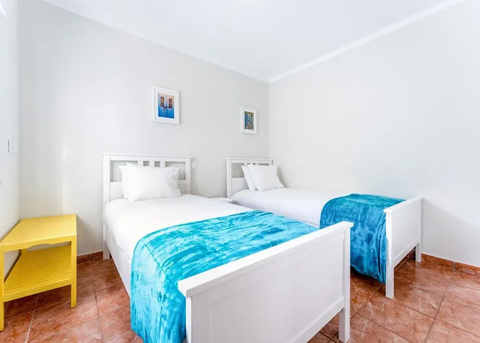 Apartamento Comfy Flat W/ Rooftop View By Lovelystay Burgau